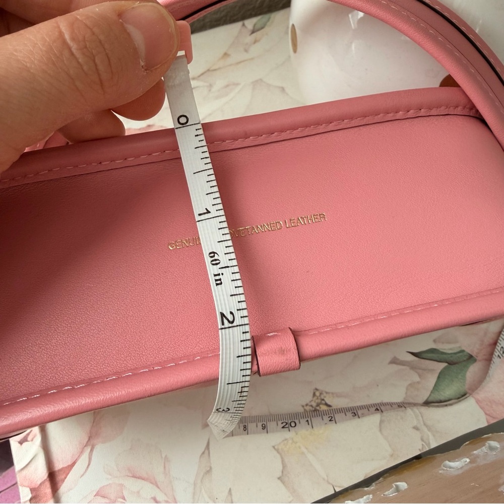 Coach Pink Swinger Shoulder Bag with Gold Hardware - Picture 6 of 6